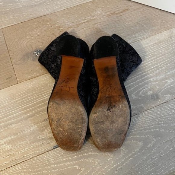 Marc Fisher LTD Grazi Flocked Ankle Booties - 9M - Picture 4 of 6